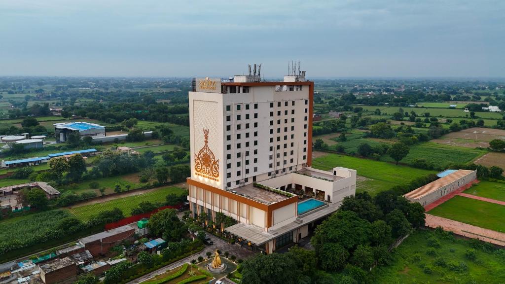 Luxury Hotel in Agra